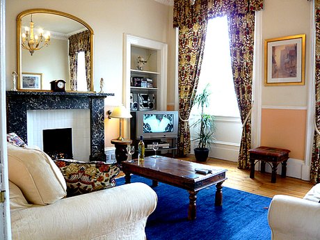 comfortable 4 star holiday accommodation in the heart of Edinburgh