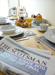 breakfast table accommodation edinburgh royal mile apartment