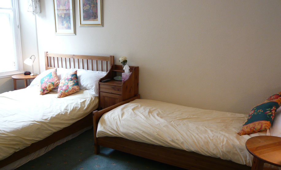 family bedroom holiday accommodation edinburgh