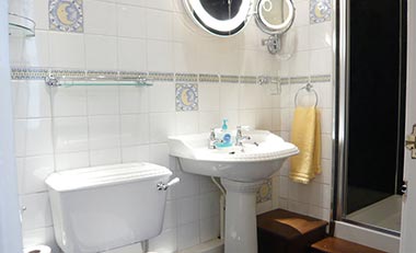 clean and tidy luxury accommodation edinburgh