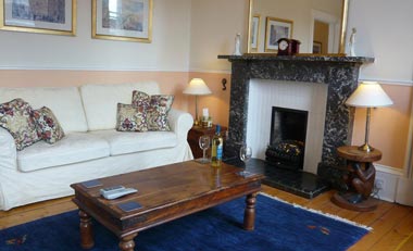 comfortable 4 star holiday accommodation in the heart of Edinburgh