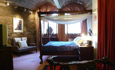The Old Bed chanber in this Edinburgh Landmark, Trust House